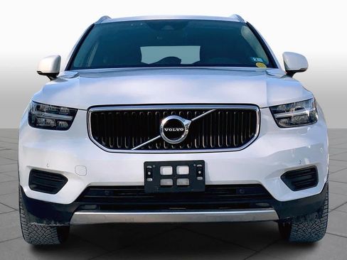 Used 2019 Volvo XC40 T5 Momentum image 4