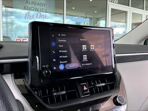Used 2025 Toyota Corolla LE FWD image 22
