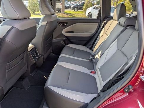 Certified 2025 Subaru Forester Limited image 32