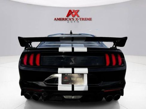 Used 2021 Ford Mustang Shelby GT500 w/ Carbon Fiber Track Pack RWD image 5