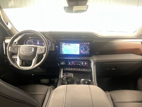 Certified 2026 GMC Sierra 1500 Denali w/ Denali Reserve Package AWD/4WD image 17