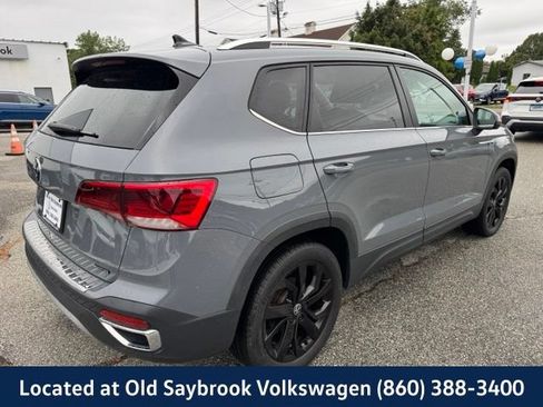 Used 2023 Volkswagen Taos SE w/ Panoramic Sunroof Package AWD/4WD image 5