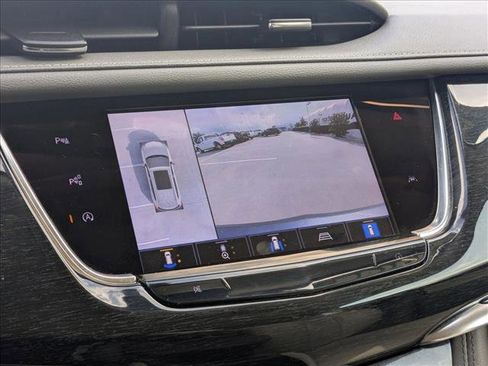 Used 2022 Cadillac XT6 Premium Luxury w/ Technology Package image 14