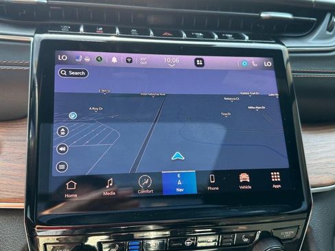 Used 2022 Jeep Grand Cherokee L Summit w/ Luxury Tech Group V AWD/4WD image 27