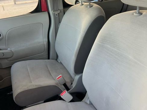 Used 2010 Nissan Cube 1.8 S w/ Interior Designer Pkg FWD image 8