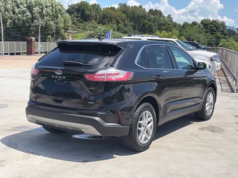 Certified 2024 Ford Edge SEL AWD/4WD image 3