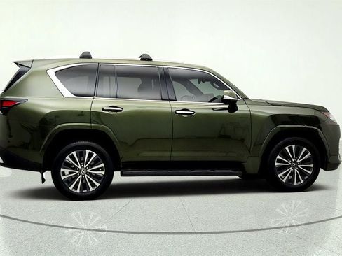 Used 2023 Lexus LX 600 4WD w/ Interior Upgrade Package image 4