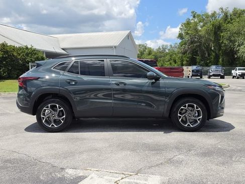 New 2026 Chevrolet Trax LT w/ LT Convenience Package FWD image 6