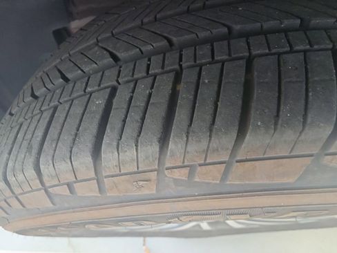 Used 2024 Toyota Corolla Cross XLE w/ Convenience Package image 14