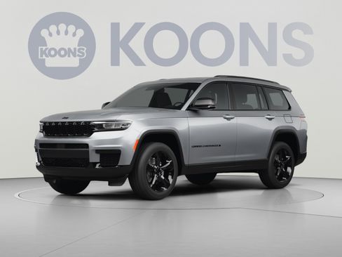Used 2023 Jeep Grand Cherokee Altitude AWD/4WD image 1