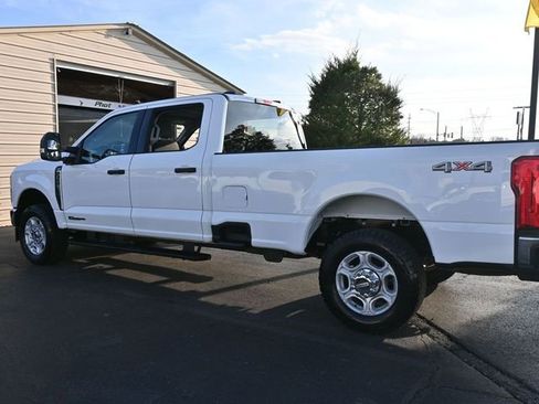 Used 2025 Ford F350 XLT image 4