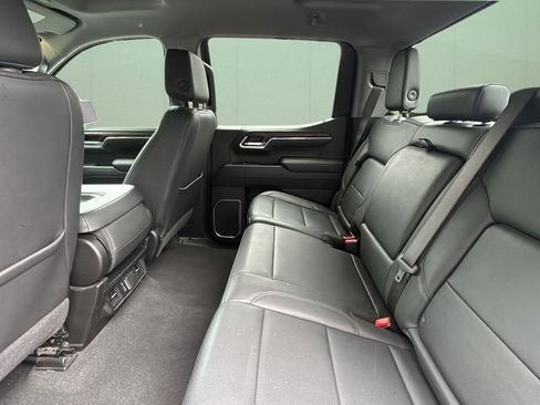 Used 2025 GMC Sierra 1500 SLT RWD image 23