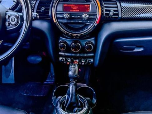 Used 2016 MINI Cooper S image 31