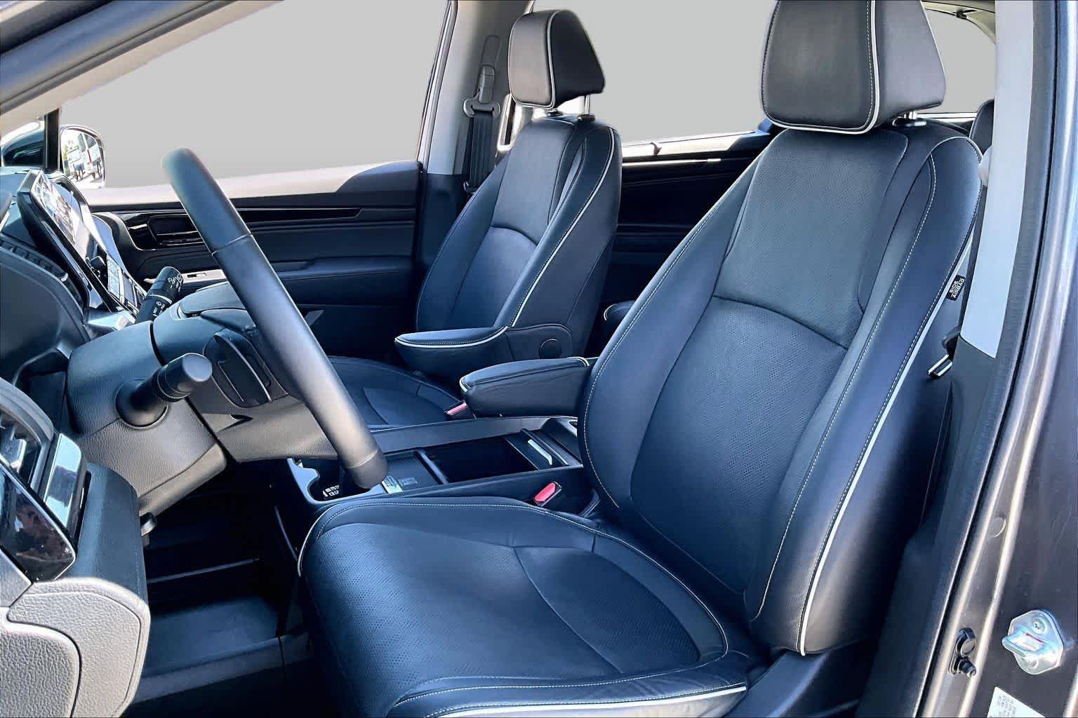 Used 2024 Honda Odyssey Elite image 7