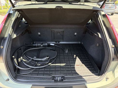 Used 2021 Volvo XC40 P8 Recharge AWD/4WD image 23