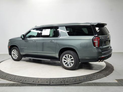 Used 2023 Chevrolet Suburban Premier image 5