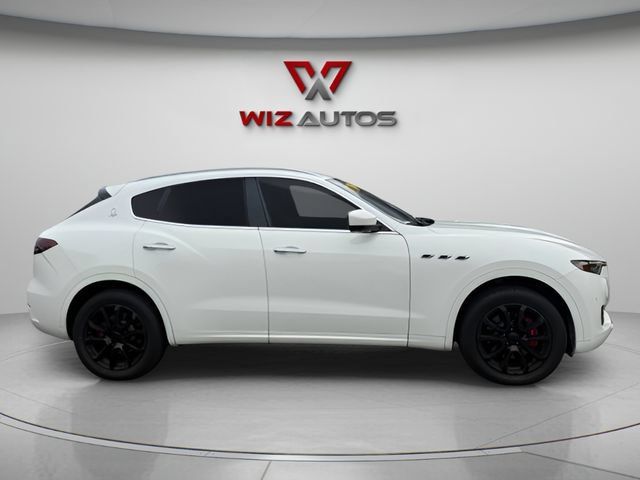 Used 2017 Maserati Levante w/ Luxury Package AWD/4WD image 6