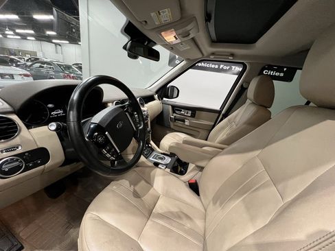 Used 2016 Land Rover LR4 HSE image 18