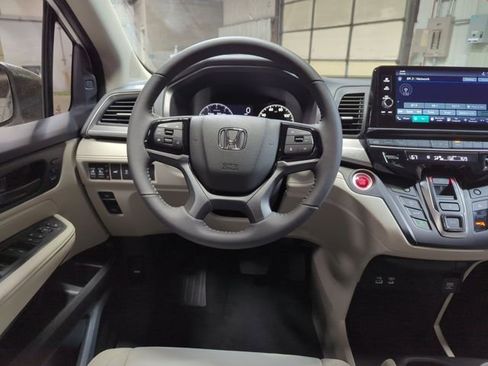 New 2026 Honda Odyssey EX-L image 14