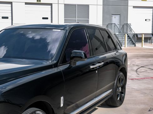 Used 2022 Rolls-Royce Cullinan image 23