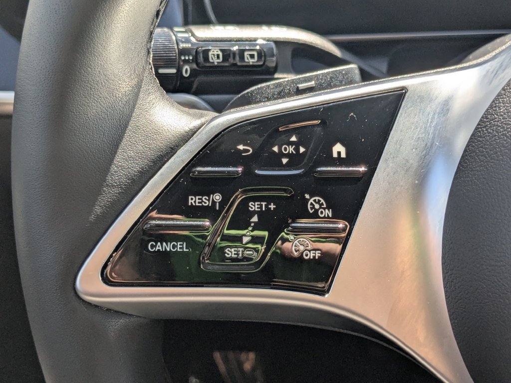 Used 2023 Mercedes-Benz GLC 300 4MATIC image 12