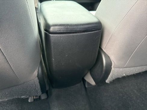 Used 2014 Toyota RAV4 LE AWD/4WD image 16