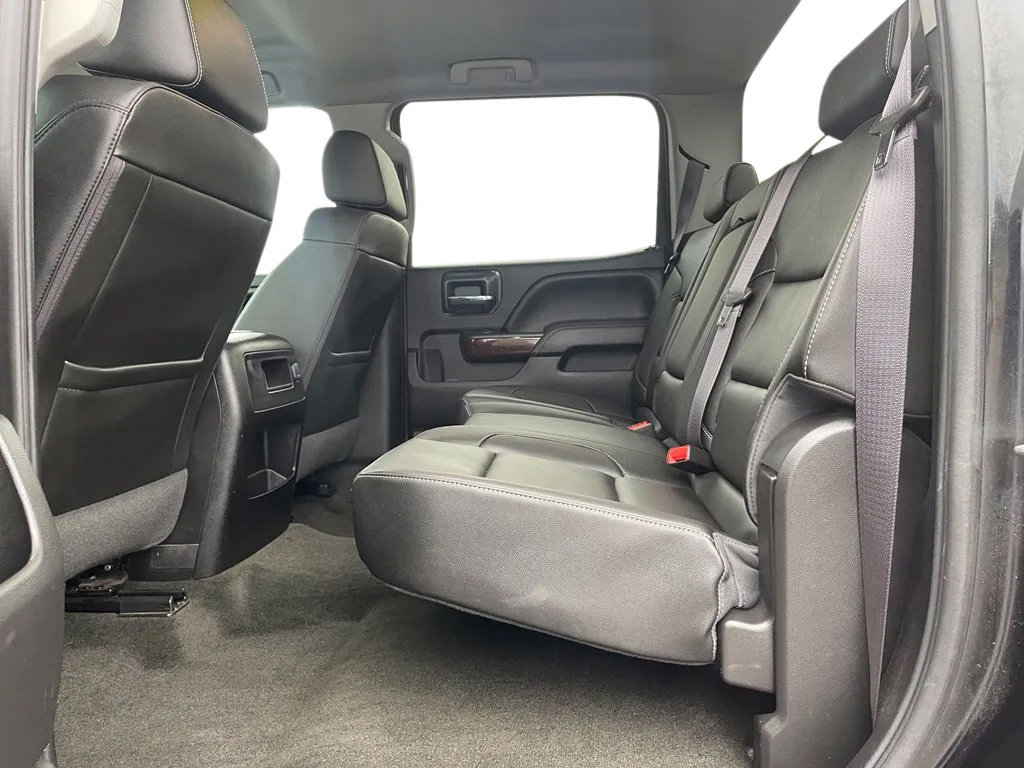 Used 2016 GMC Sierra 2500 SLT w/ Snow Plow Prep Package AWD/4WD image 17