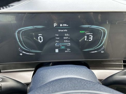 Certified 2025 Kia Sportage EX image 21