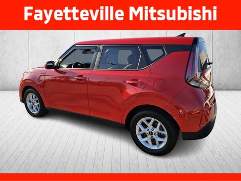 Used 2025 Kia Soul LX w/ LX Technology Package image 5