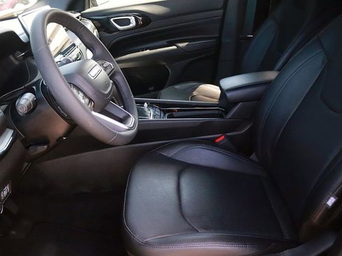 Used 2025 Jeep Compass Limited w/ High Altitude Package image 14