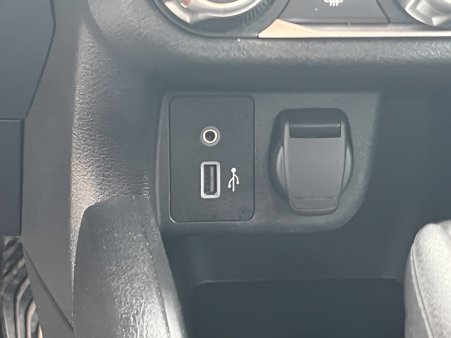 Used 2023 Nissan Versa S FWD image 26