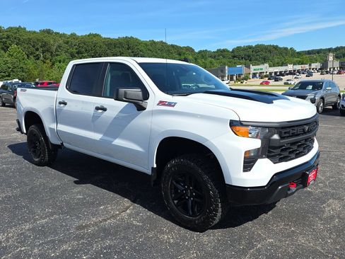 New 2026 Chevrolet Silverado 1500 Custom Trail Boss AWD/4WD image 2