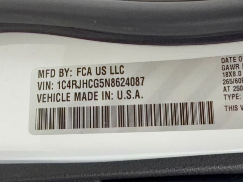 Used 2022 Jeep Grand Cherokee Trailhawk AWD/4WD image 32