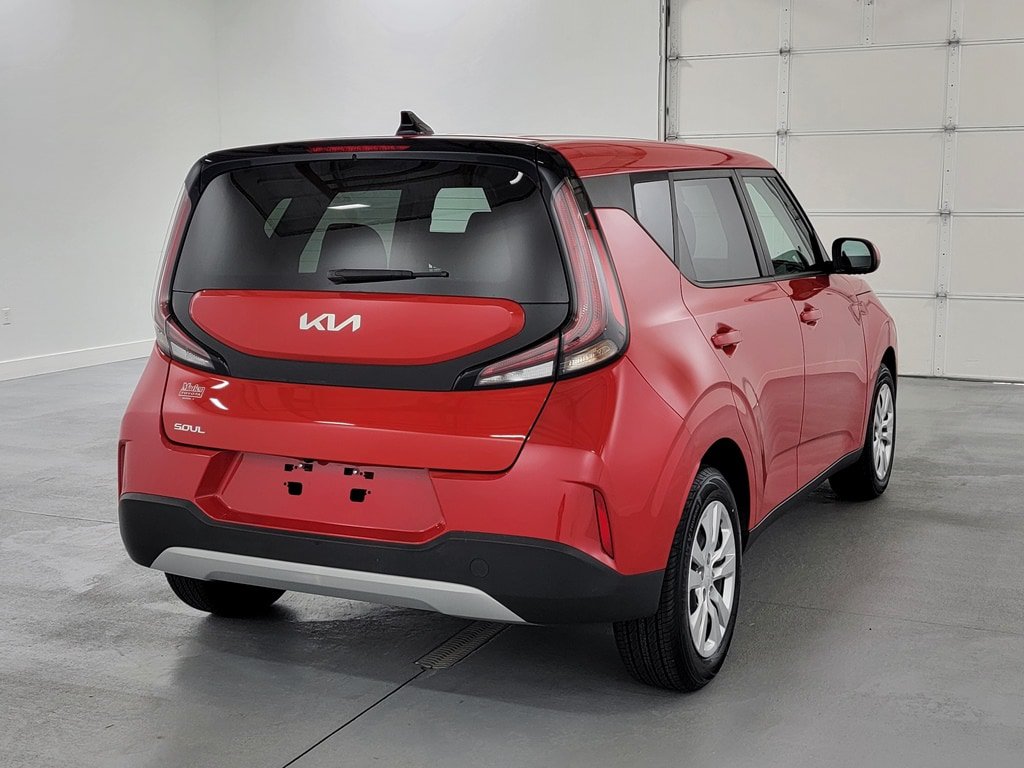 Used 2023 Kia Soul LX FWD image 8
