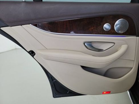 Used 2018 Mercedes-Benz E 300 image 15