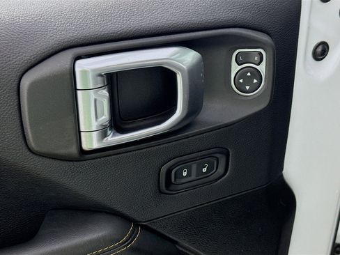 Used 2025 Jeep Wrangler Unlimited Sahara image 20