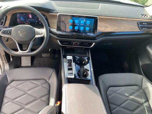 New 2026 Volkswagen Atlas SE FWD image 33