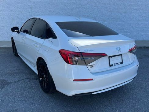 Used 2023 Honda Civic Sport image 6