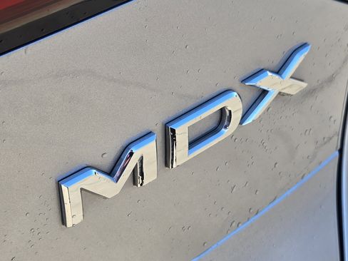 Certified 2023 Acura MDX FWD w/ Technology Package image 11