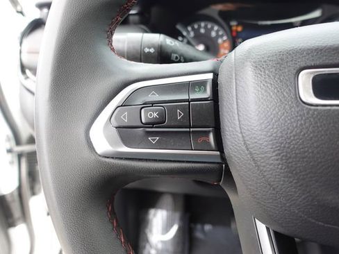 Used 2024 Jeep Compass Trailhawk AWD/4WD image 13