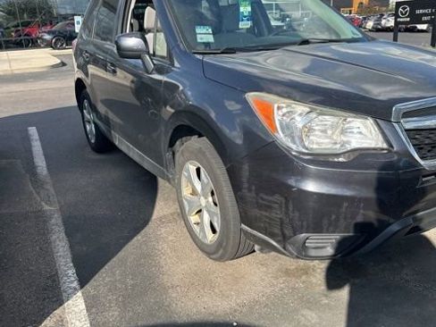 Used 2014 Subaru Forester 2.5i Premium AWD/4WD image 2