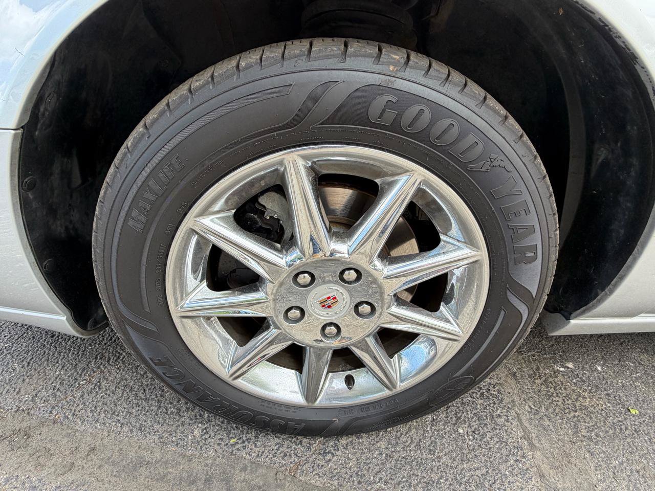 Used 2010 Cadillac DTS Luxury FWD image 54