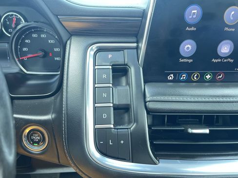Used 2021 Chevrolet Tahoe Z71 w/ Luxury Package AWD/4WD image 16