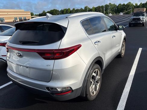 Used 2020 Kia Sportage EX AWD/4WD image 2