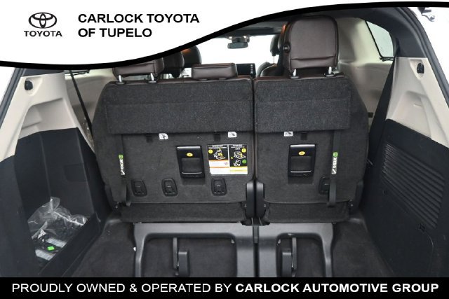 Used 2023 Toyota Sienna Platinum FWD image 15