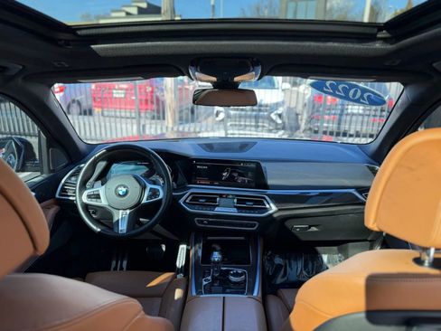 Used 2022 BMW X5 M50i w/ Executive Package image 60
