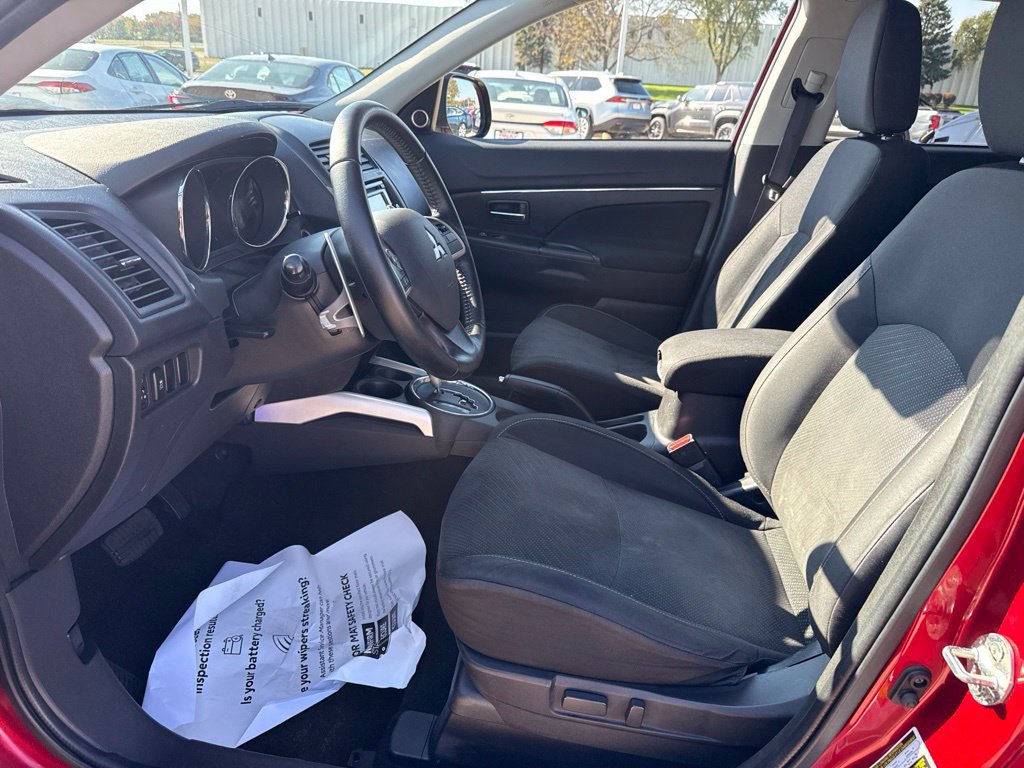 Used 2014 Mitsubishi Outlander Sport SE FWD image 7