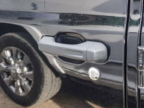 Certified 2018 Jeep Wrangler Unlimited Sahara w/ LED Lighting Group image 19