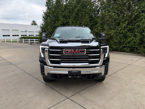 New 2026 GMC Sierra 2500 SLE w/ SLE Value Package; AWD/4WD image 6