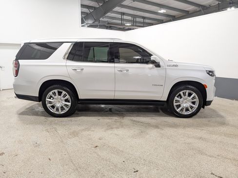 Used 2021 Chevrolet Tahoe High Country image 2